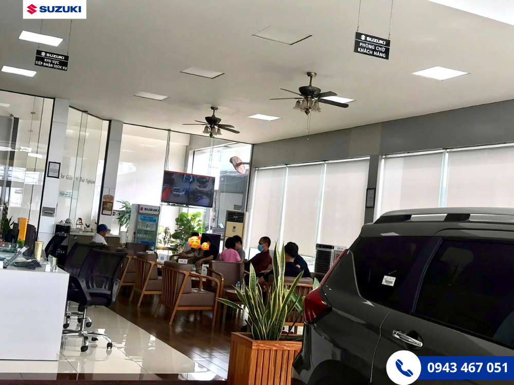 Khách hàng tai phòng dịch vụ Suzuki Việt Nhật