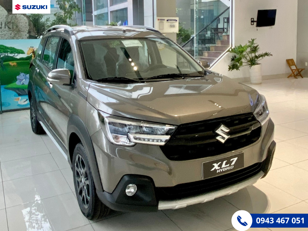 Mẫu xe Suzuki XL7 Hybrid tại Suzuki Việt Nhật