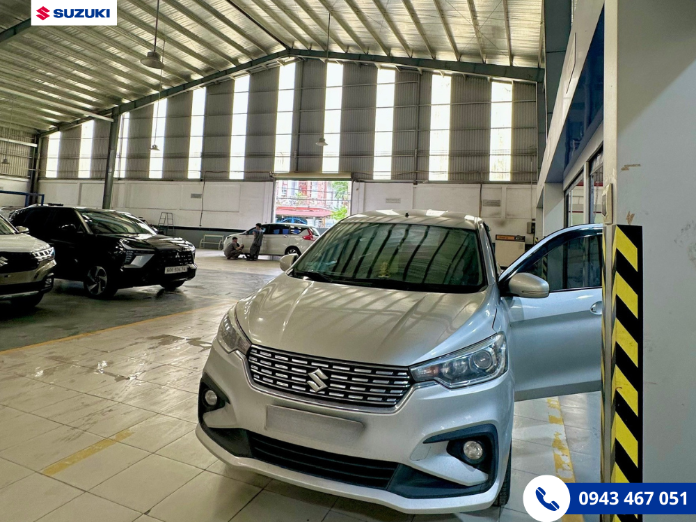 Xe của khách hàng bảo dưỡng tại Suzuki Việt Nhật