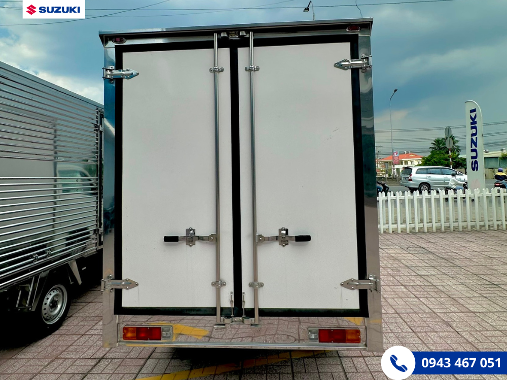 Mẫu xe Suzuki Carry Pro thùng kín composite tại Suzuki Việt Nhật