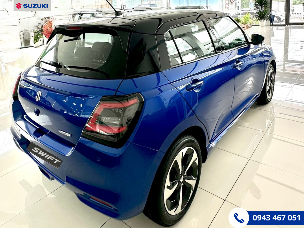 Toàn Cảnh phía sau xe Suzuki Swift 2025 tại Suzuki Việt Nhật