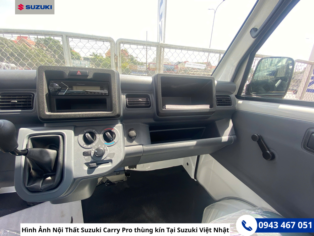 Hình Ảnh Nội Thất Suzuki carry pro thùng kín